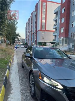 نيسان ألتيما